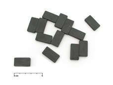 Magnet obdélník šedý 15x28mm